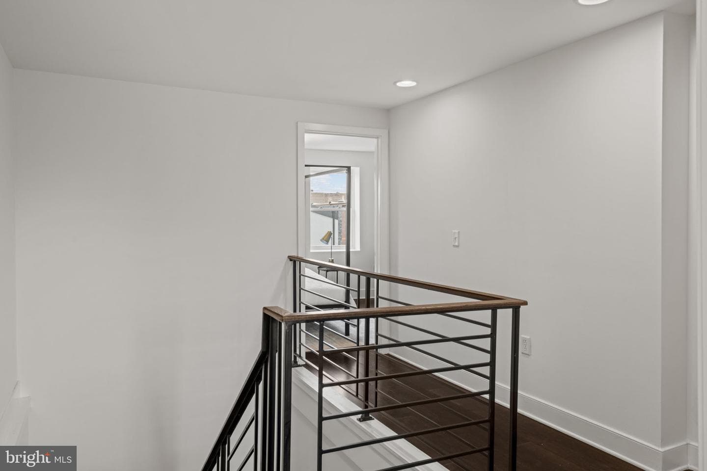 1834 Sepviva Street photo 20