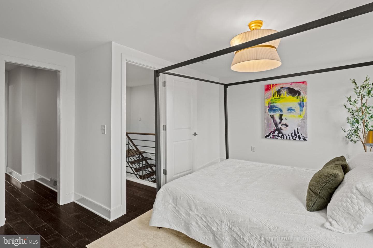 1834 Sepviva Street photo 23