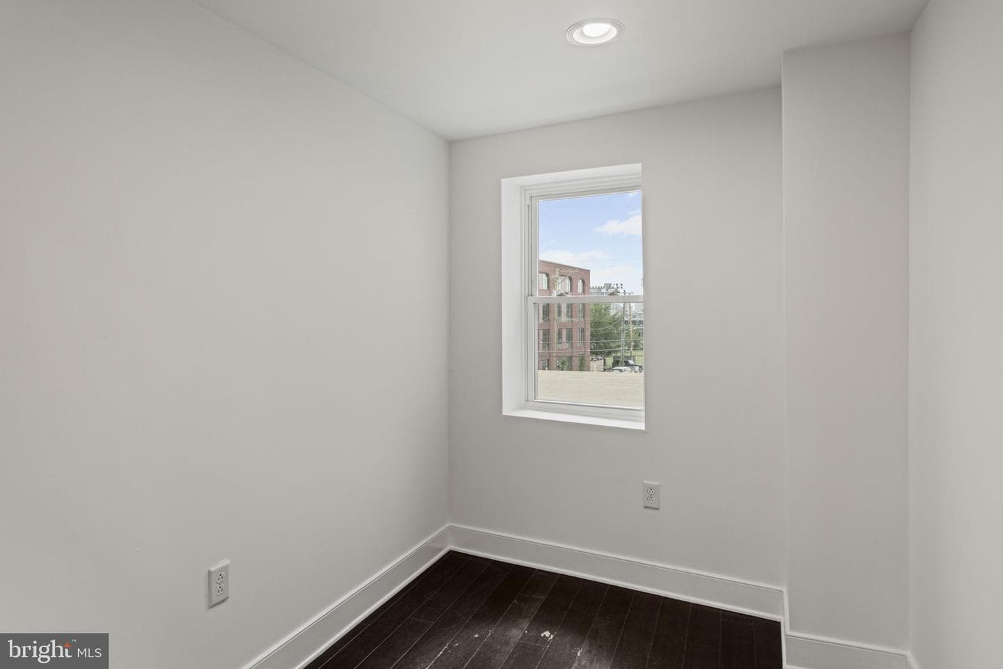 1834 Sepviva Street photo 29