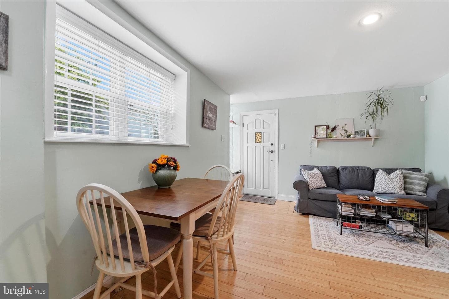 941 Montrose Street photo 13