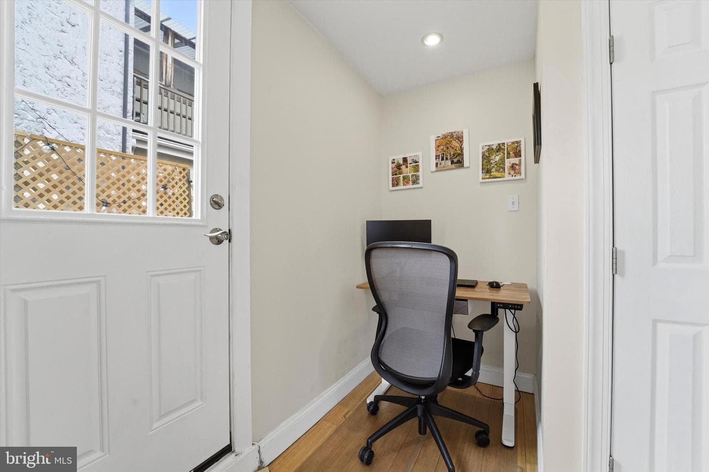 941 Montrose Street photo 19