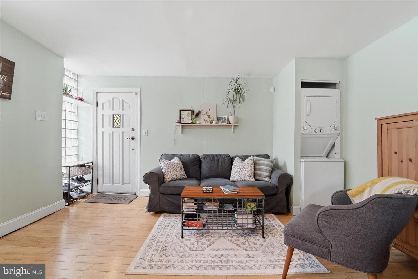 941 Montrose Street photo 7
