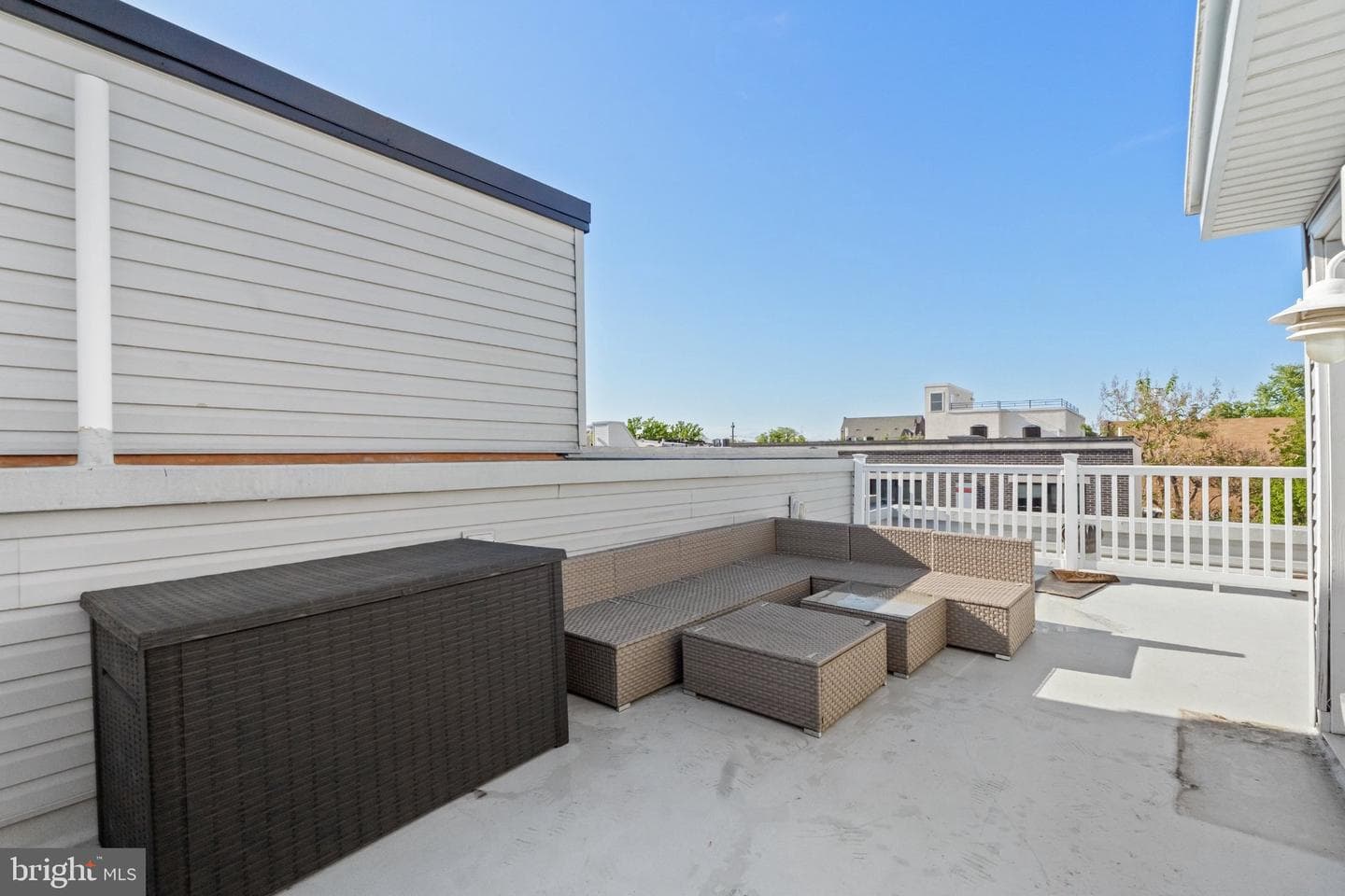 1528 W Seybert Street photo 39