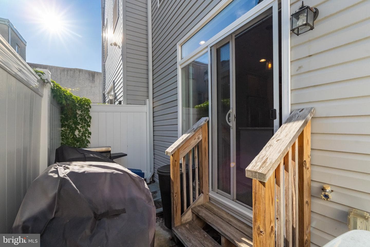 1528 W Seybert Street photo 42