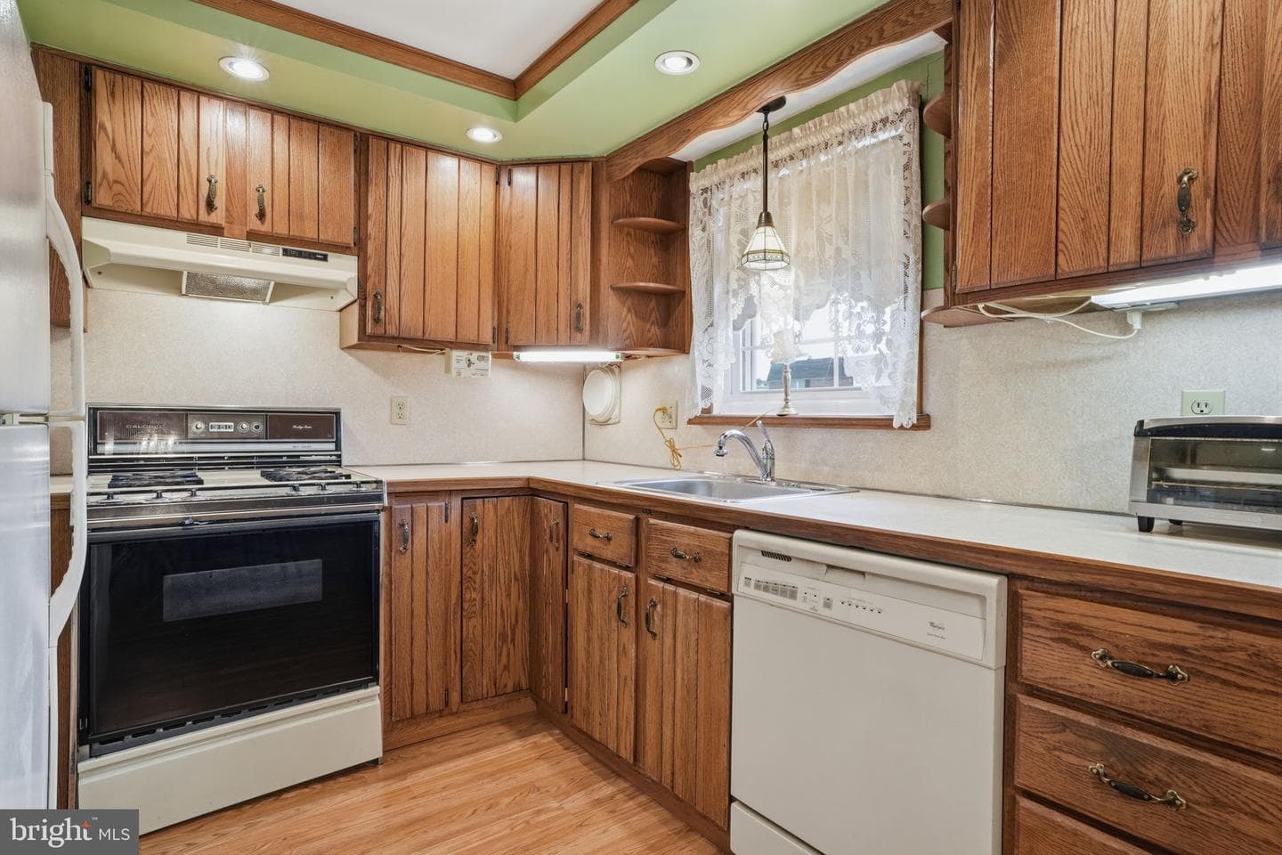 131 Ridgefield Road photo 8