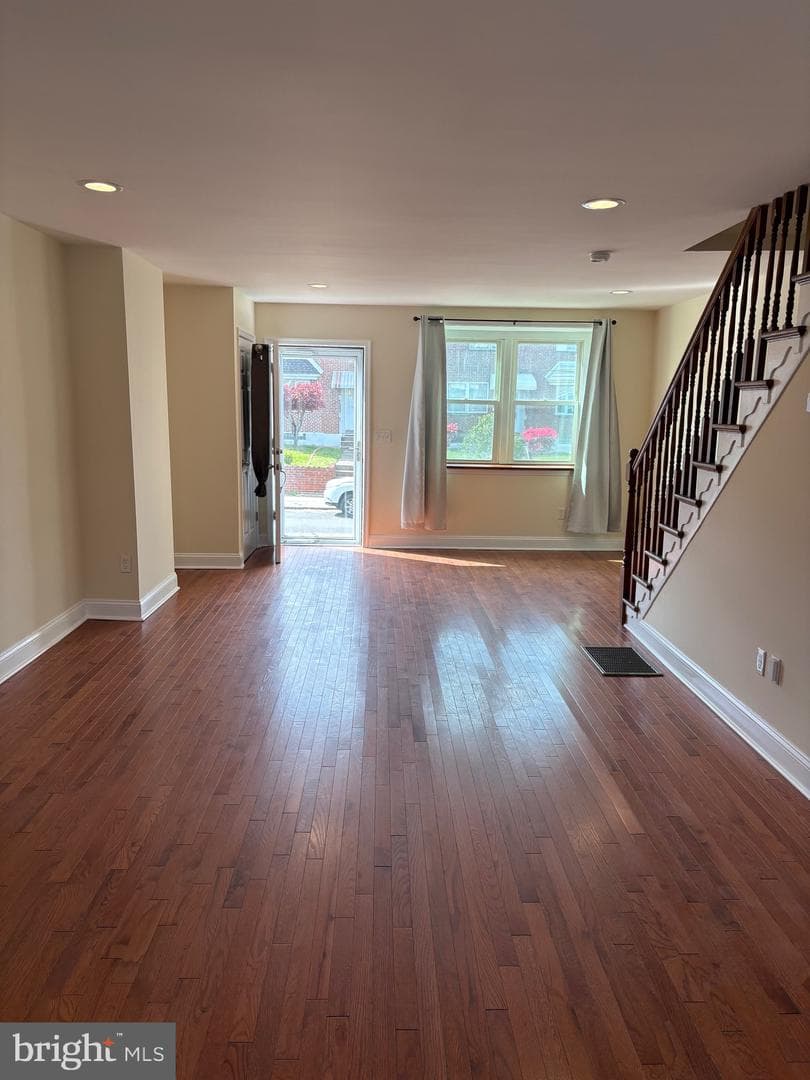 7151 Akron Street photo 2
