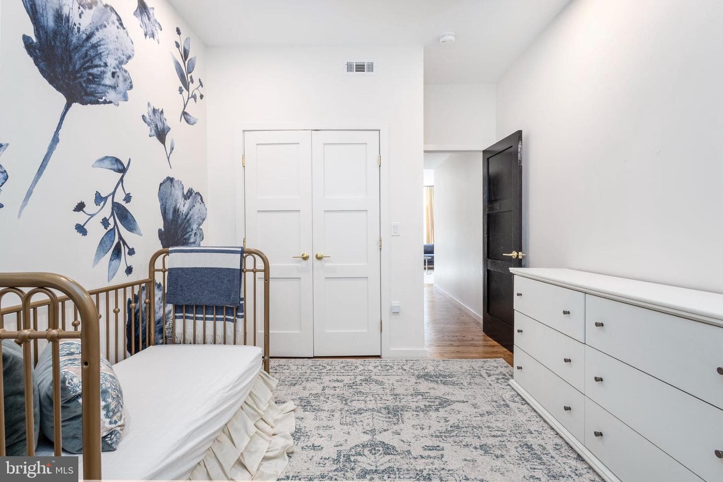283 Locust Street photo 25