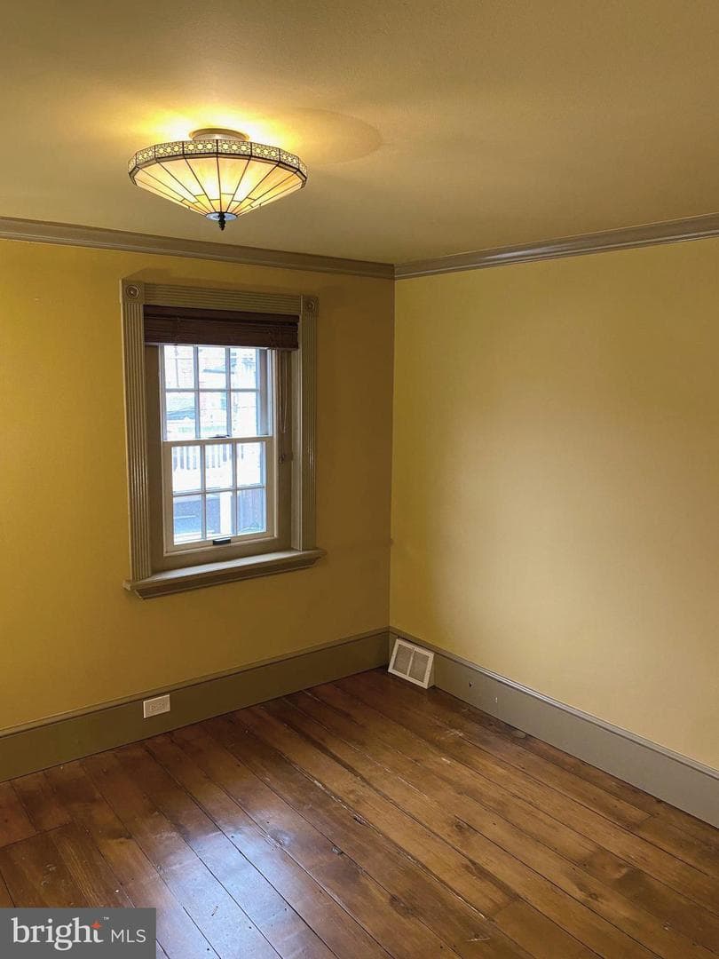 116 Titan Street photo 18