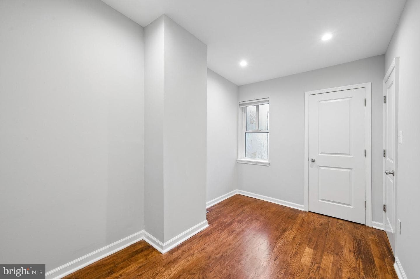 2027 Wilder Street photo 11
