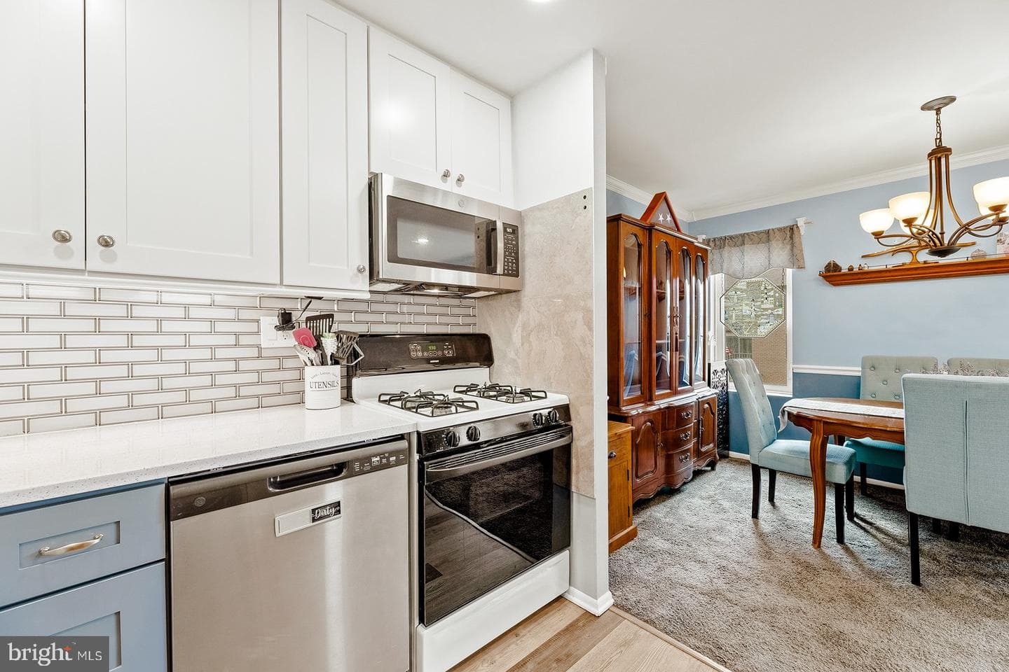 9504 James Street #a photo 15
