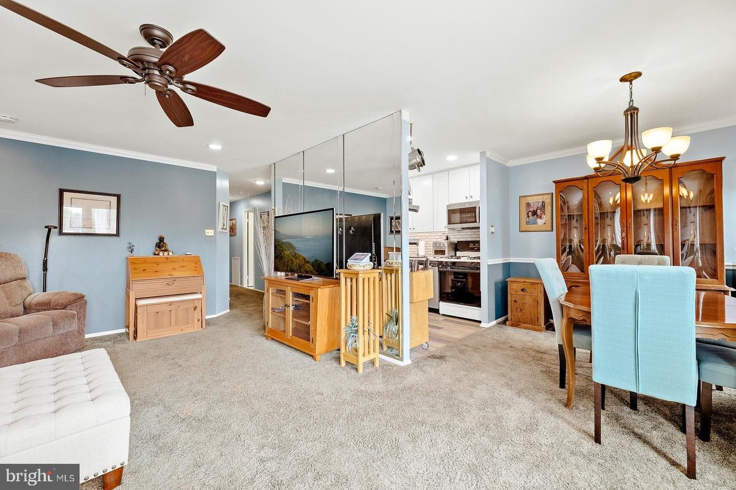 9504 James Street #a photo 9