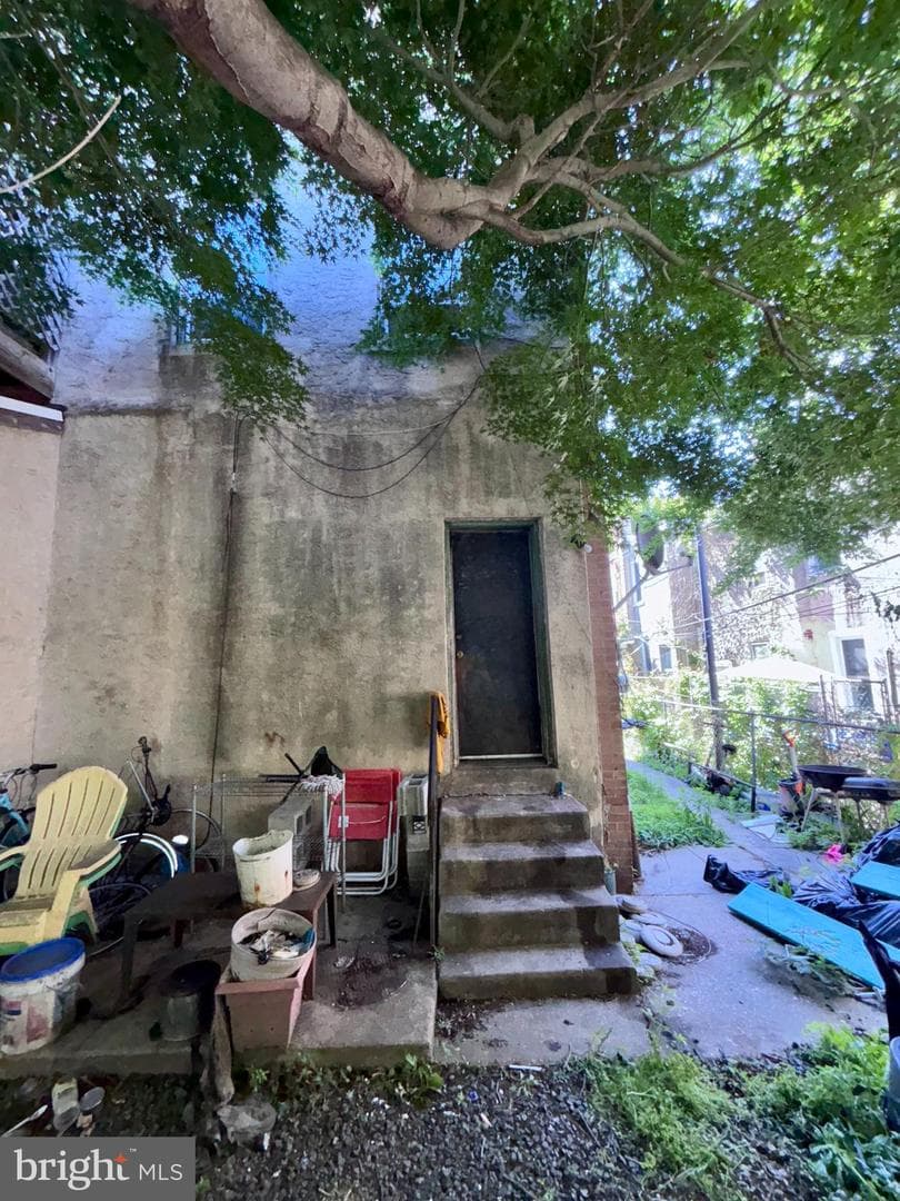 71 E Penn Street photo 22