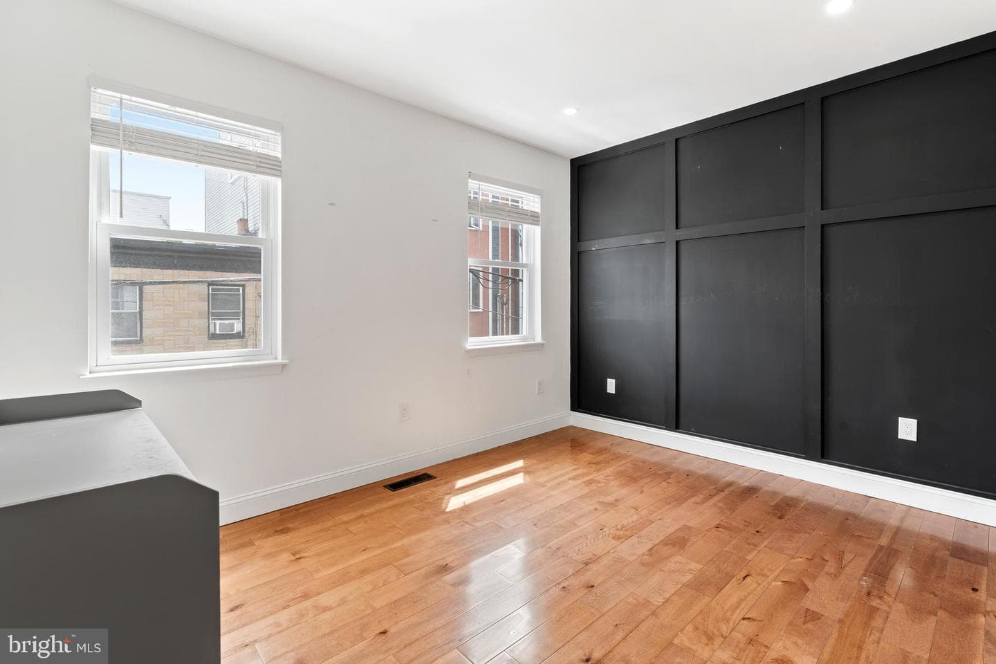 531 Hoffman Street photo 19