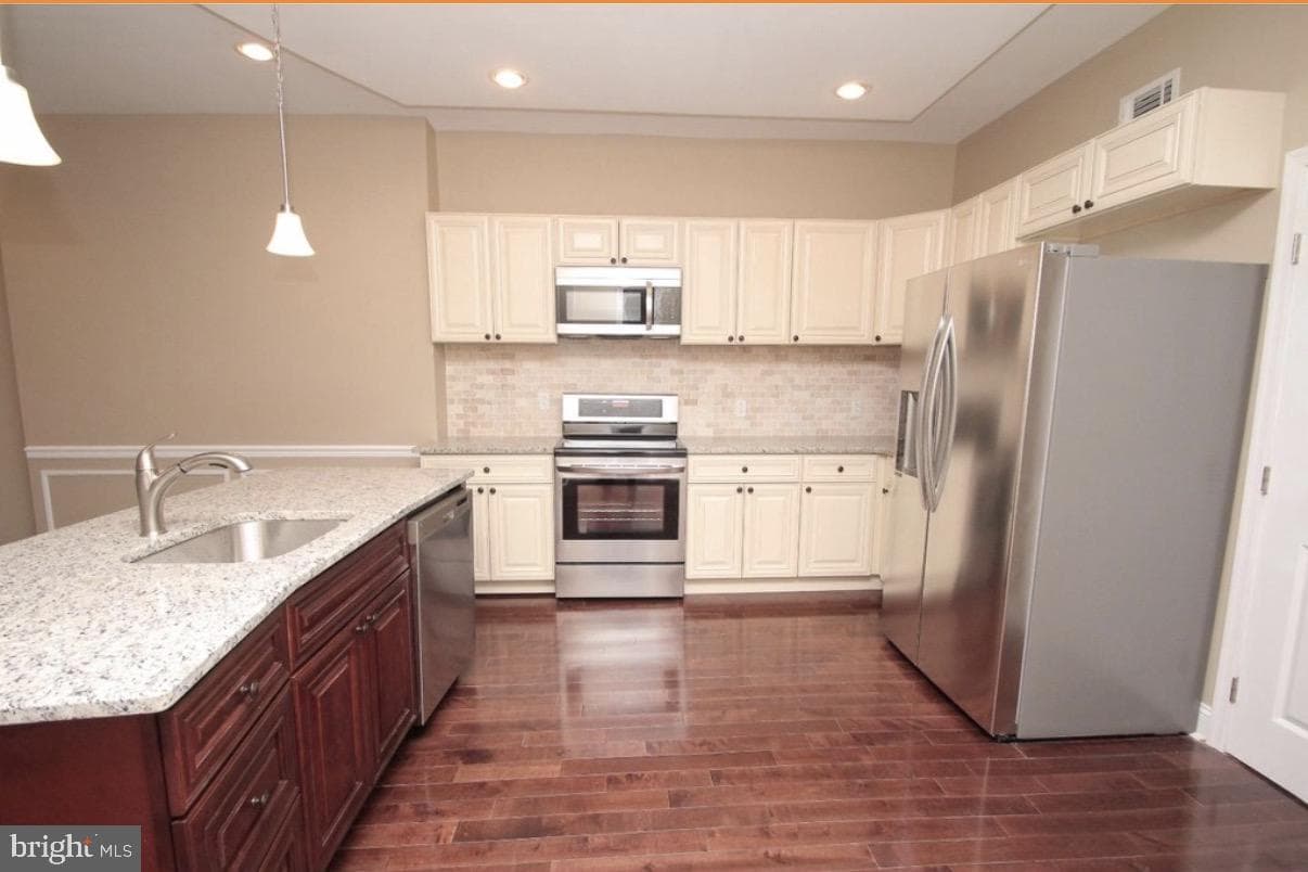 5026 Locust Street, Philadelphia