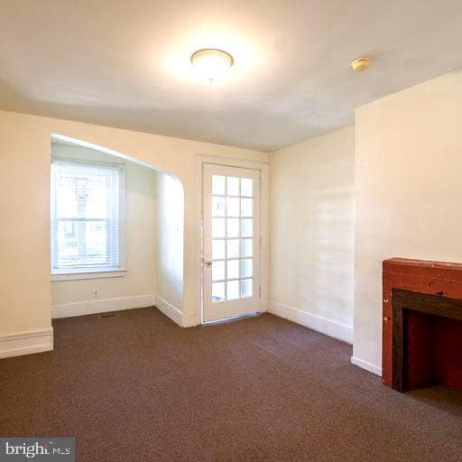 5012 Walnut St photo 3