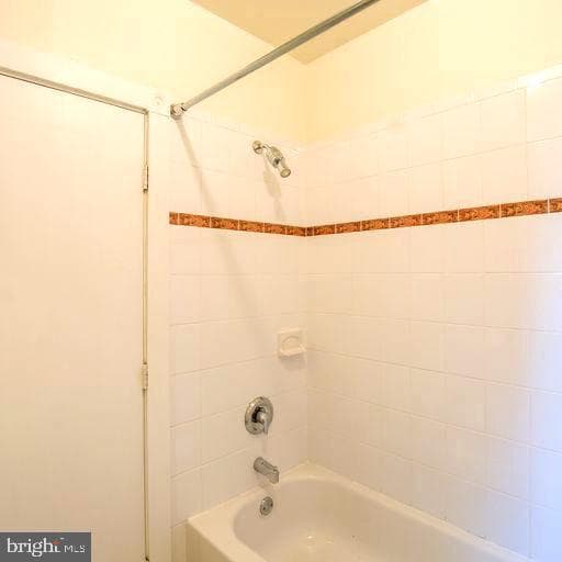 5012 Walnut St photo 7