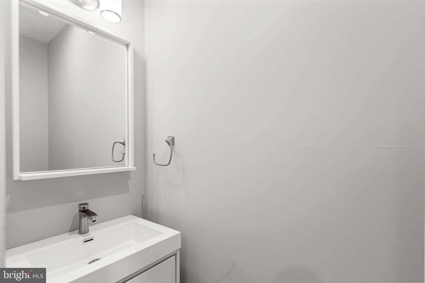 2057 Tasker Street photo 17