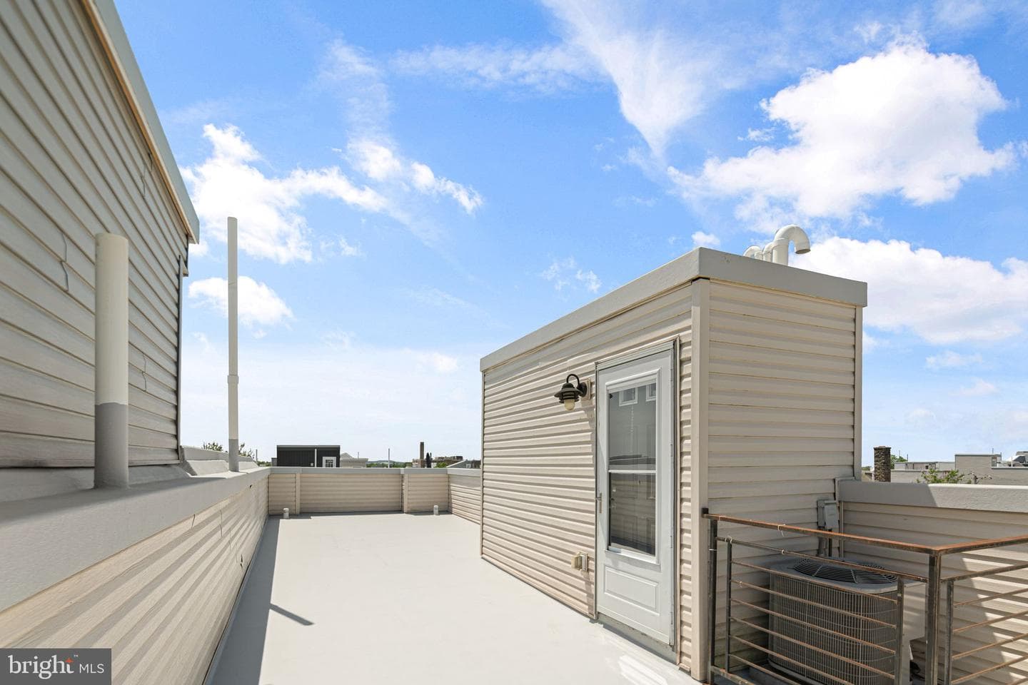 2057 Tasker Street photo 26