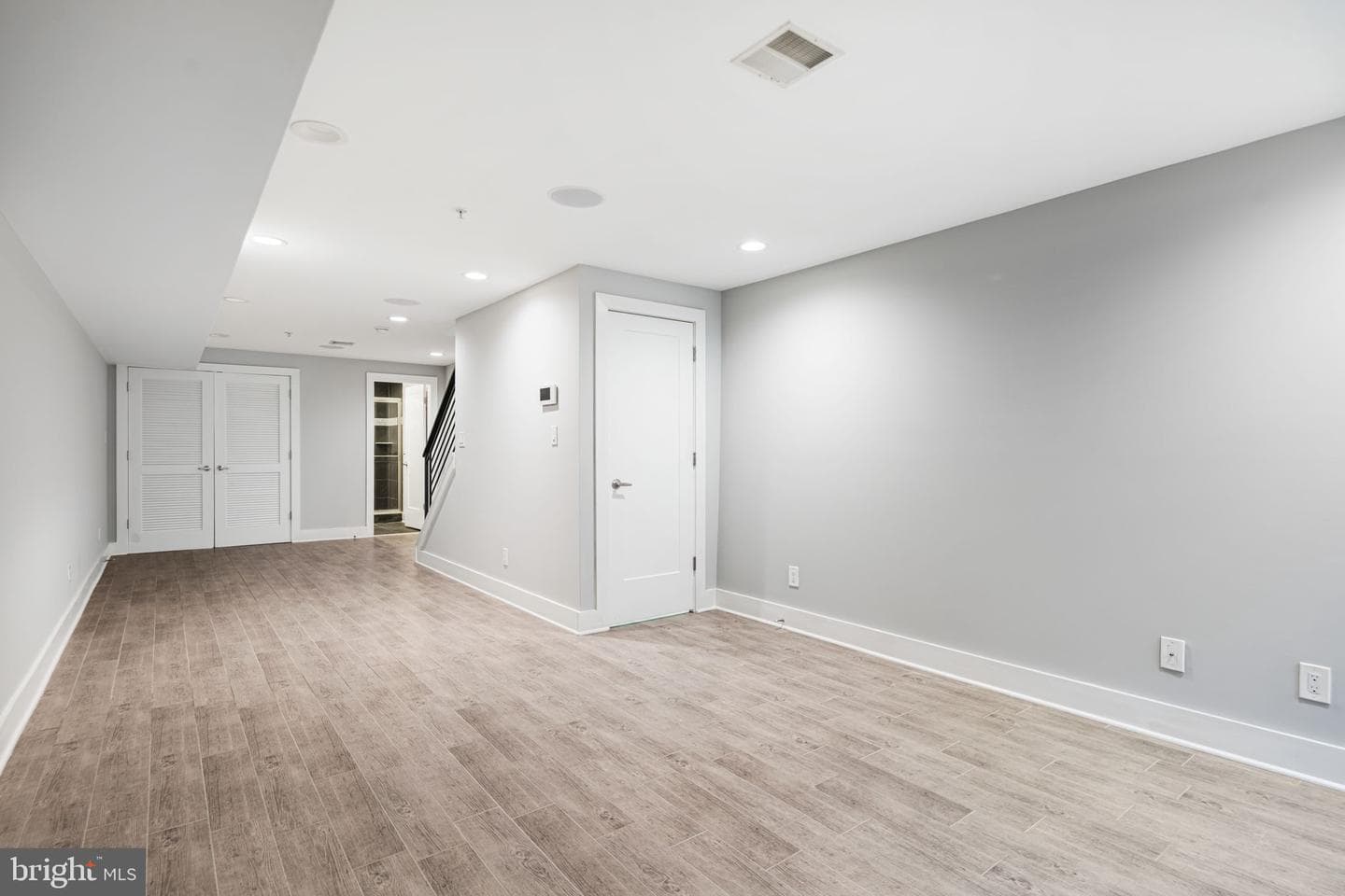2057 Tasker Street photo 28