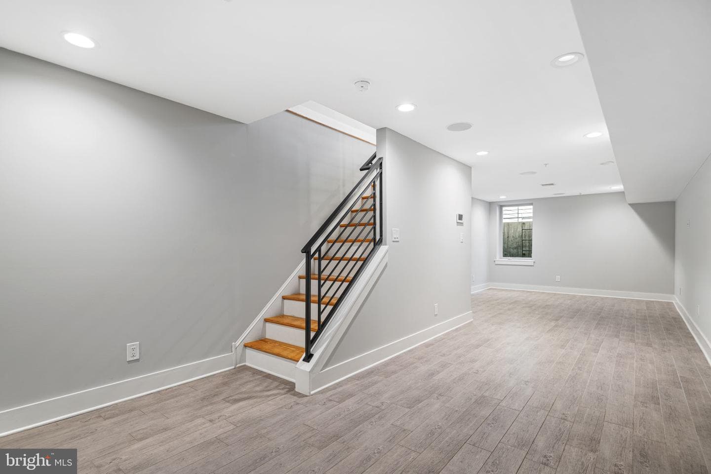 2057 Tasker Street photo 29