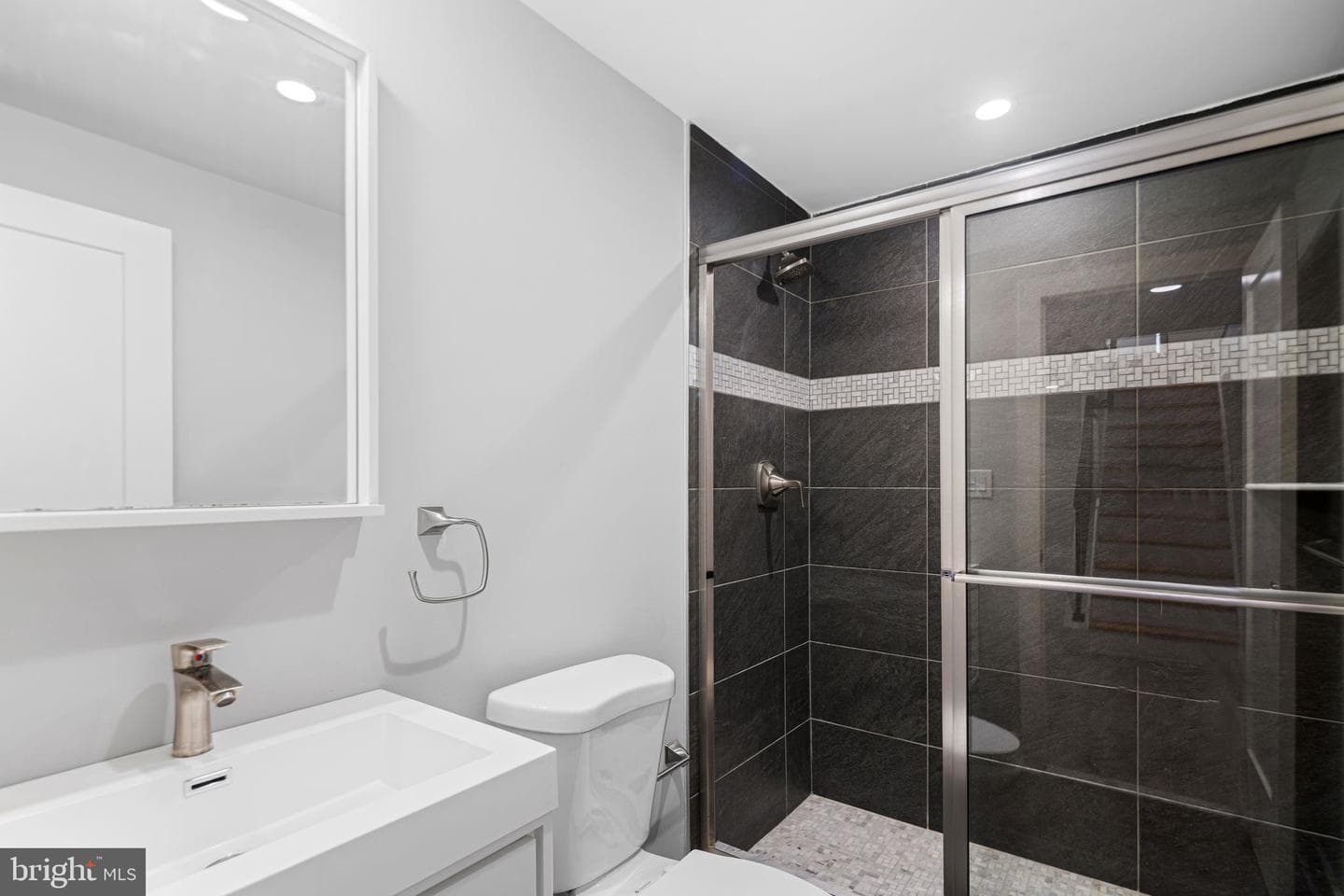 2057 Tasker Street photo 30