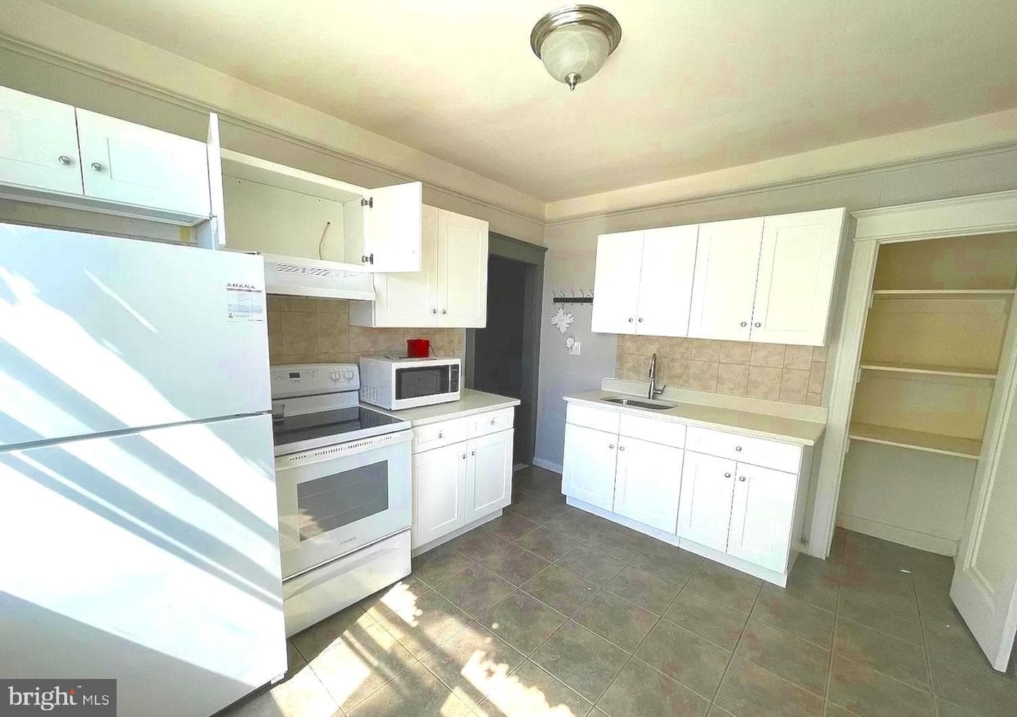 6830 Torresdale Ave photo 4