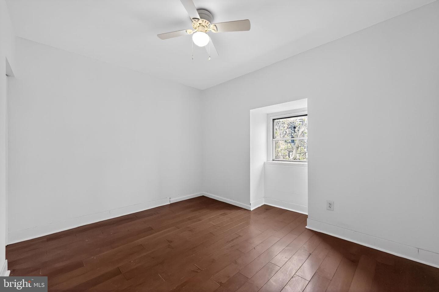 2117 N Franklin Street photo 24
