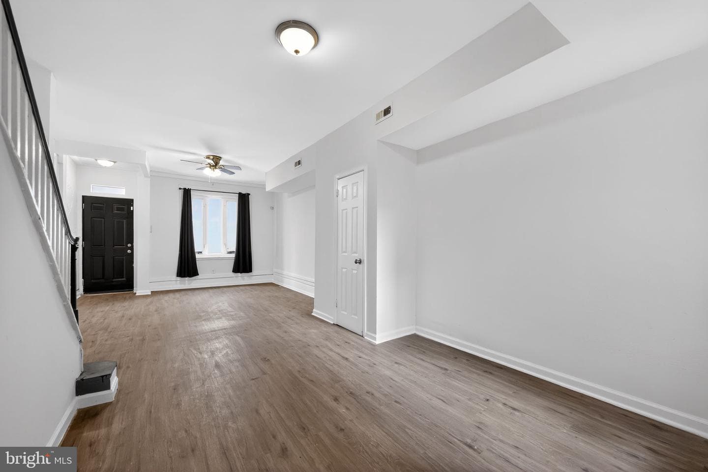 2117 N Franklin Street photo 7