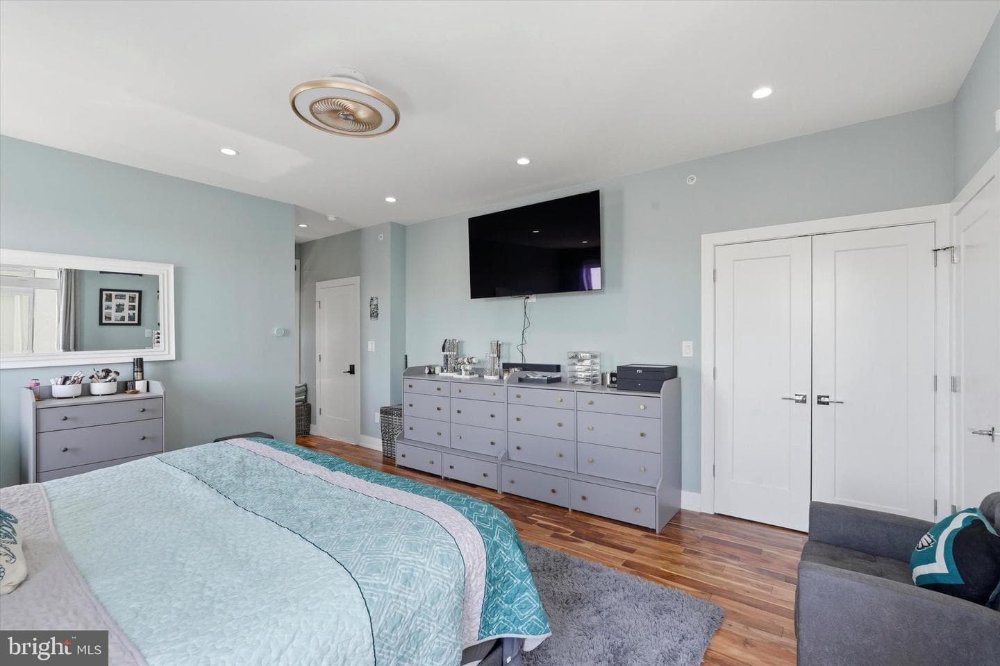 1101 N Galloway Street photo 24
