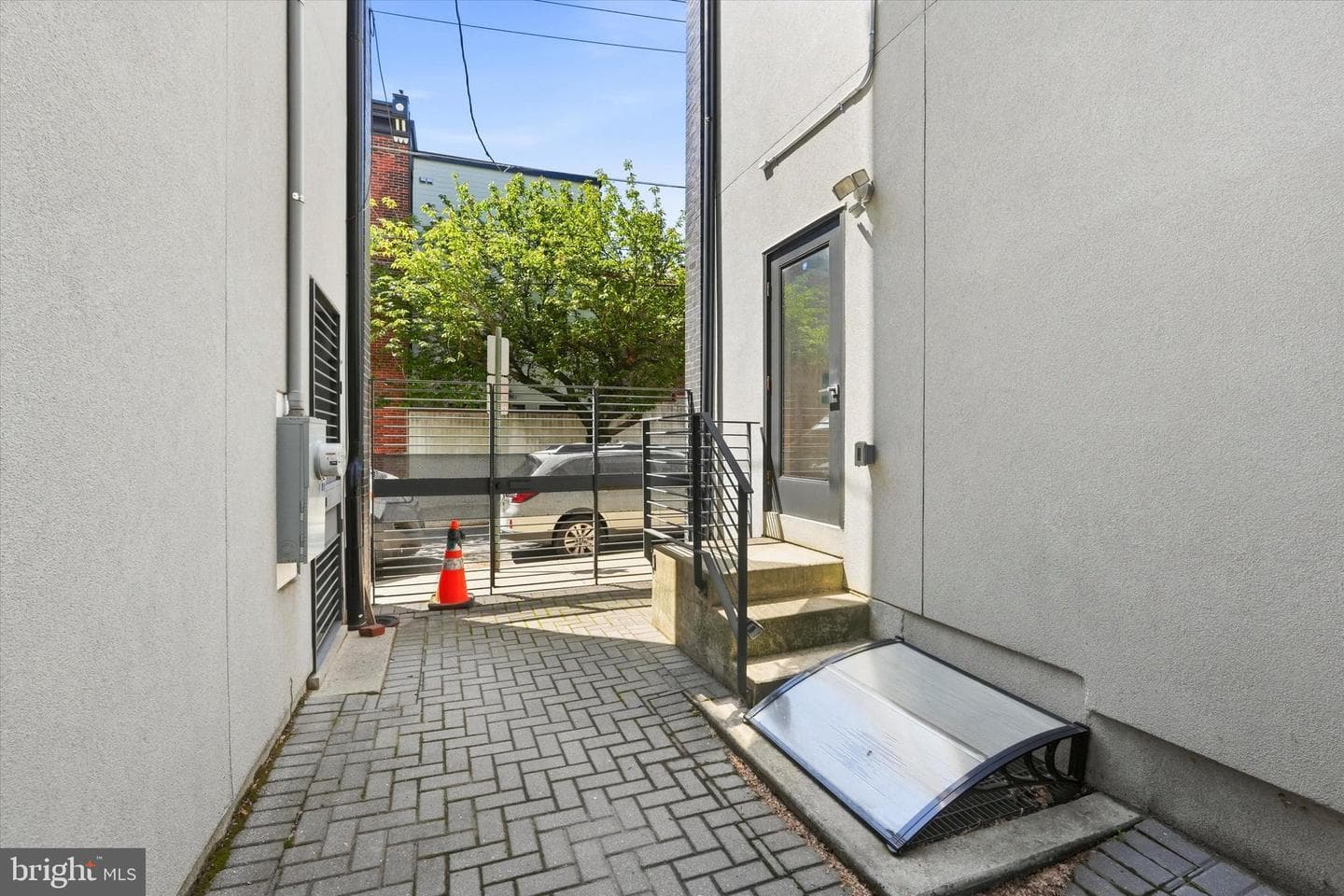 1101 N Galloway Street photo 3