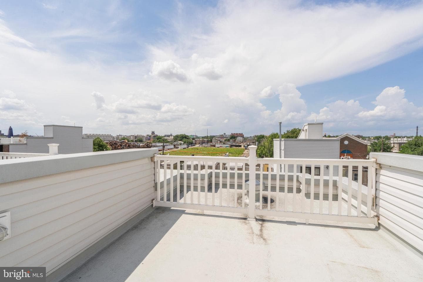 2825 Agate Street photo 40