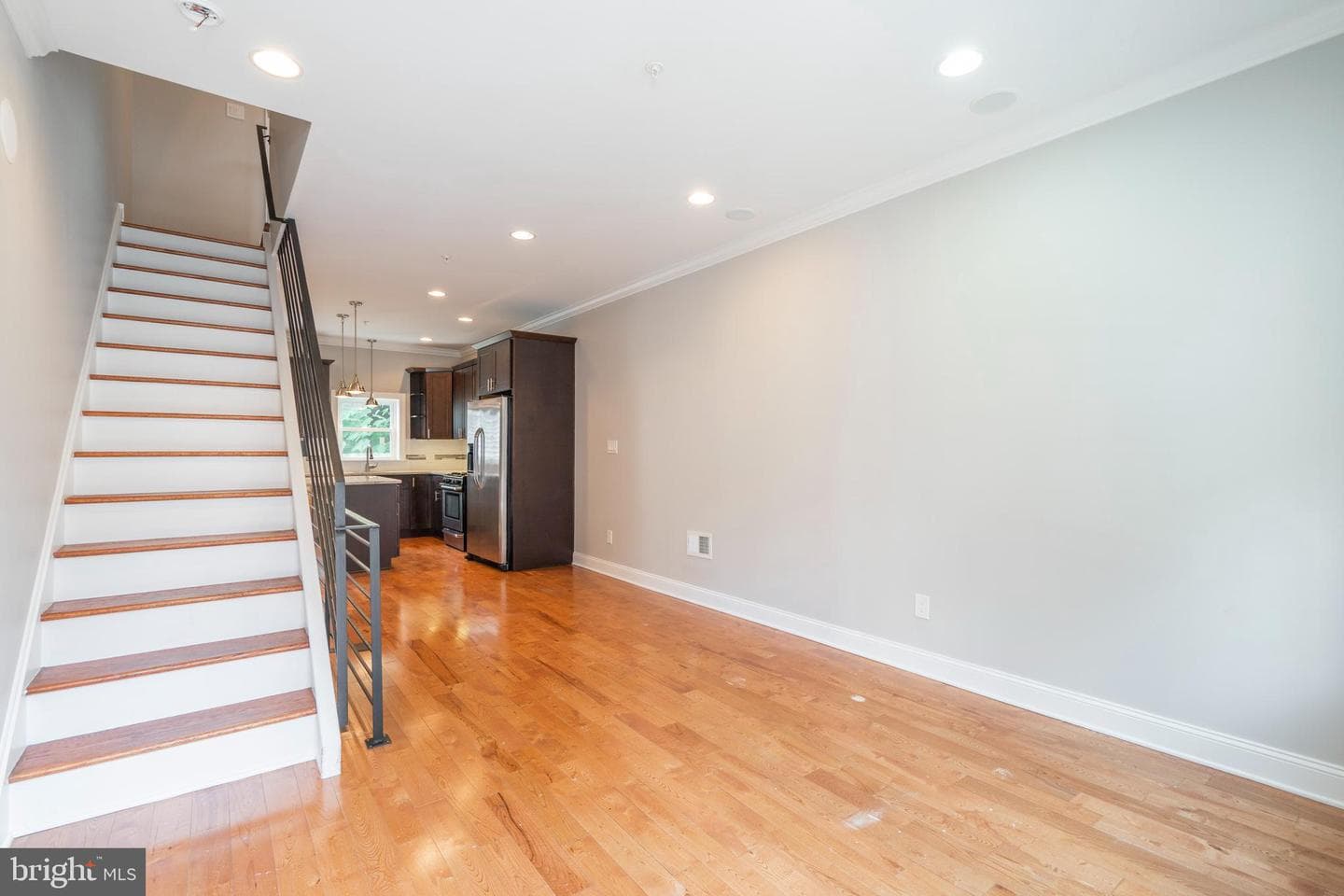 2825 Agate Street photo 5