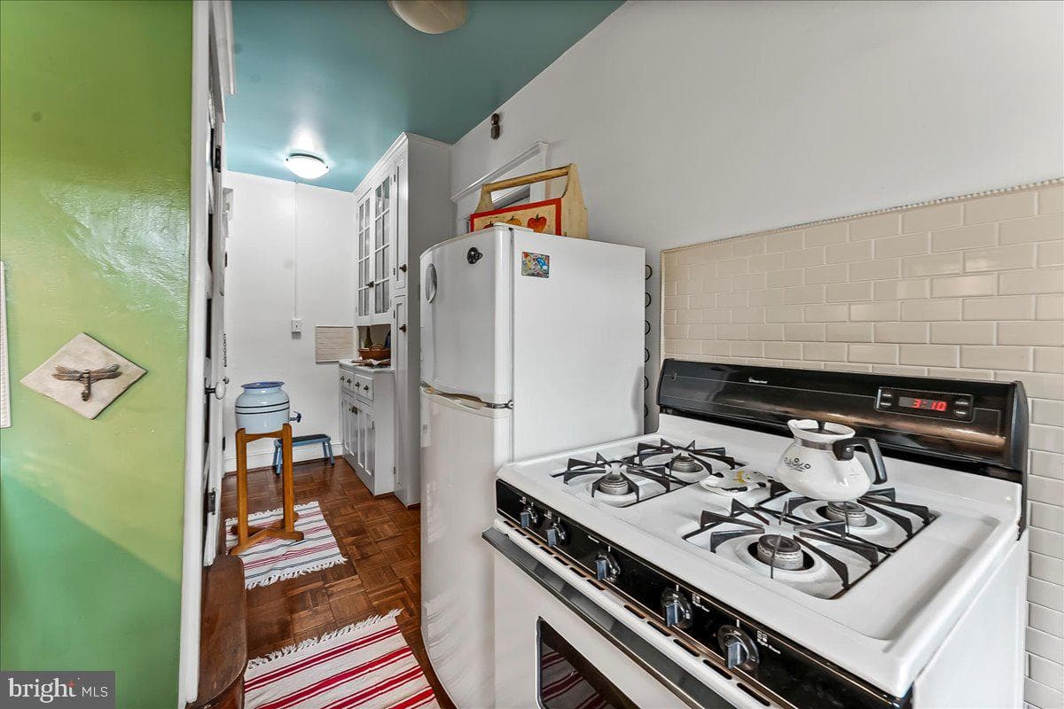 520 Burnham Road photo 12