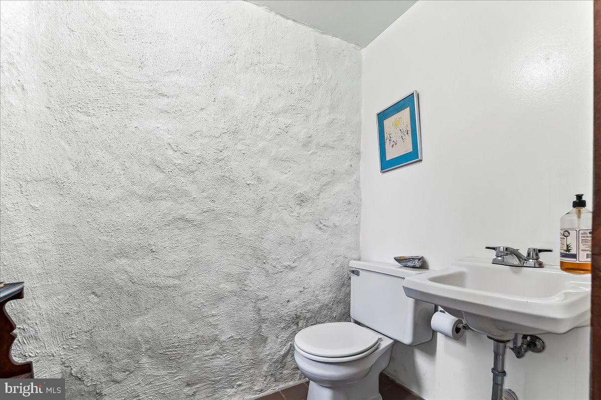 520 Burnham Road photo 31