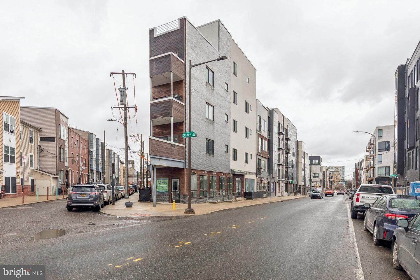 1648-50 Ridge Avenue #302 photo 37