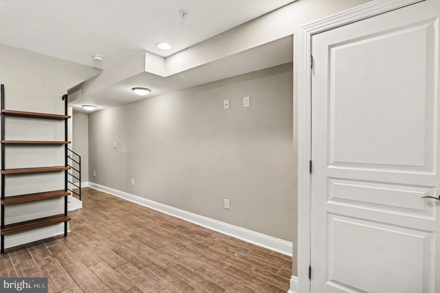 2144 E Tucker Street photo 21