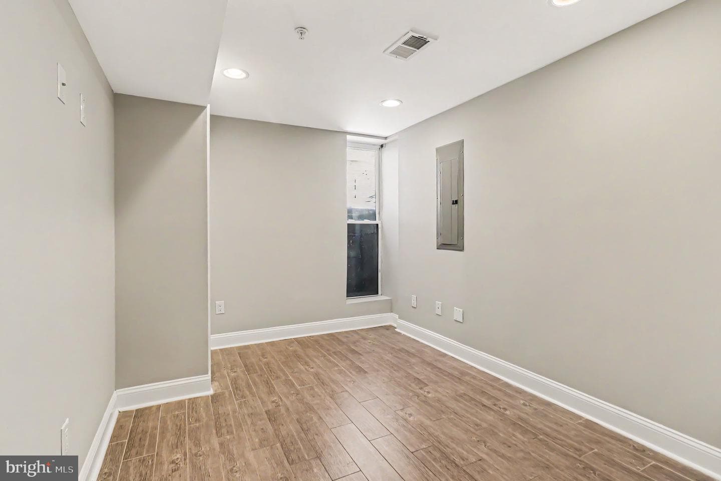 2144 E Tucker Street photo 22