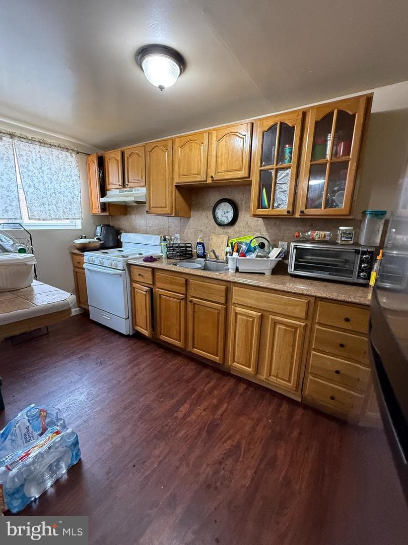 605 Anchor Street photo 6