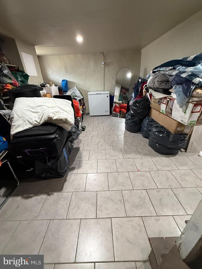 605 Anchor Street photo 7