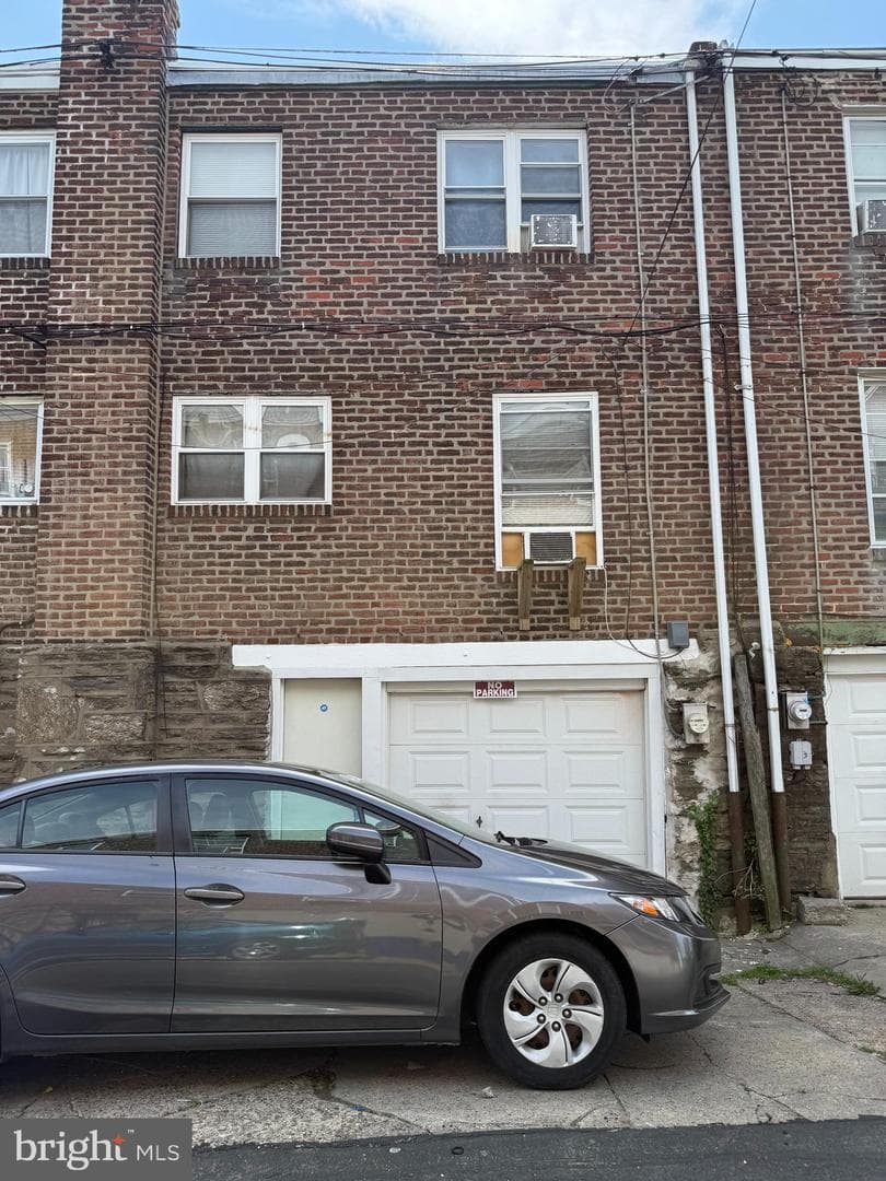 605 Anchor Street photo 8