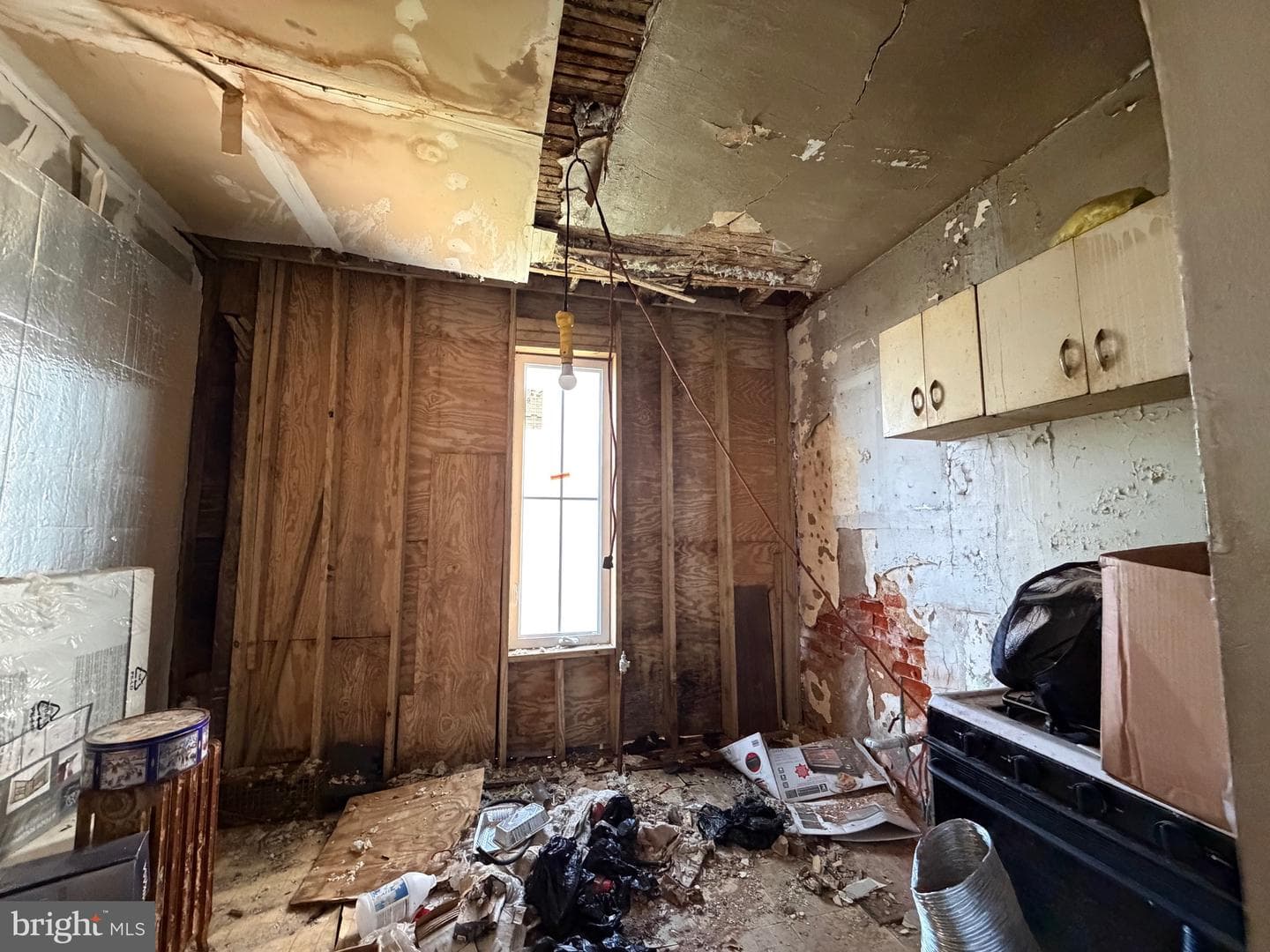 6053 Pine Street photo 10