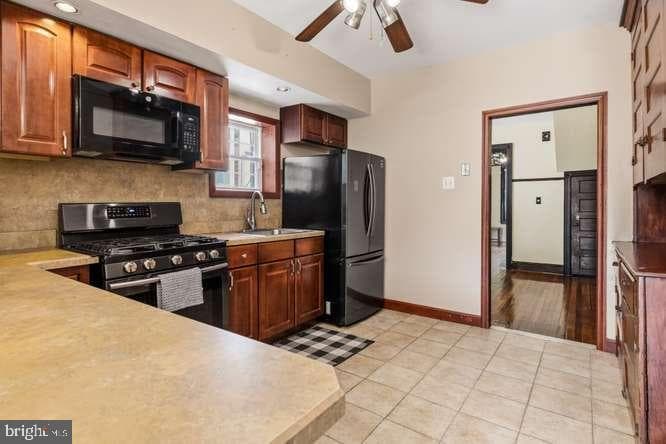 452 W Winona Street photo 16
