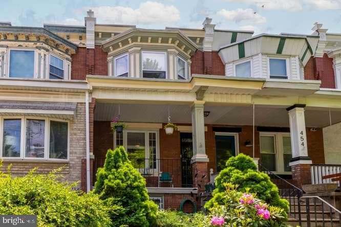 452 W Winona Street photo 2