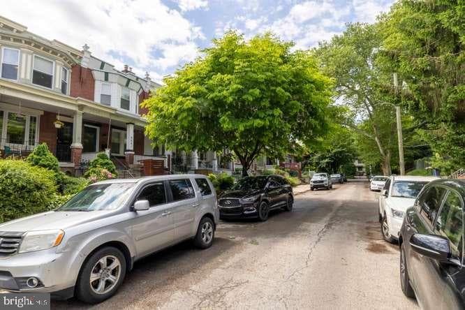 452 W Winona Street photo 36