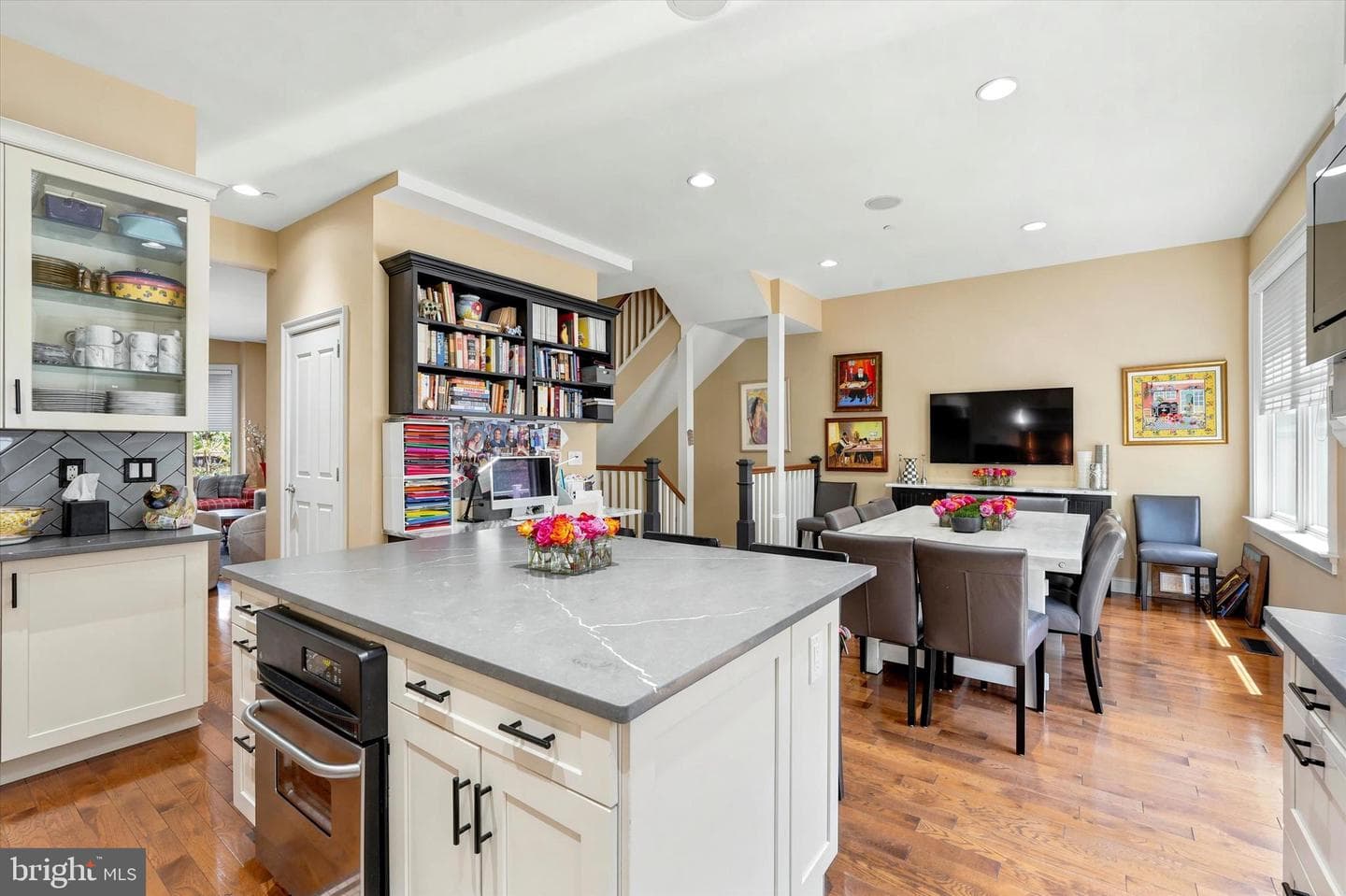 212 Gaskill Street photo 12