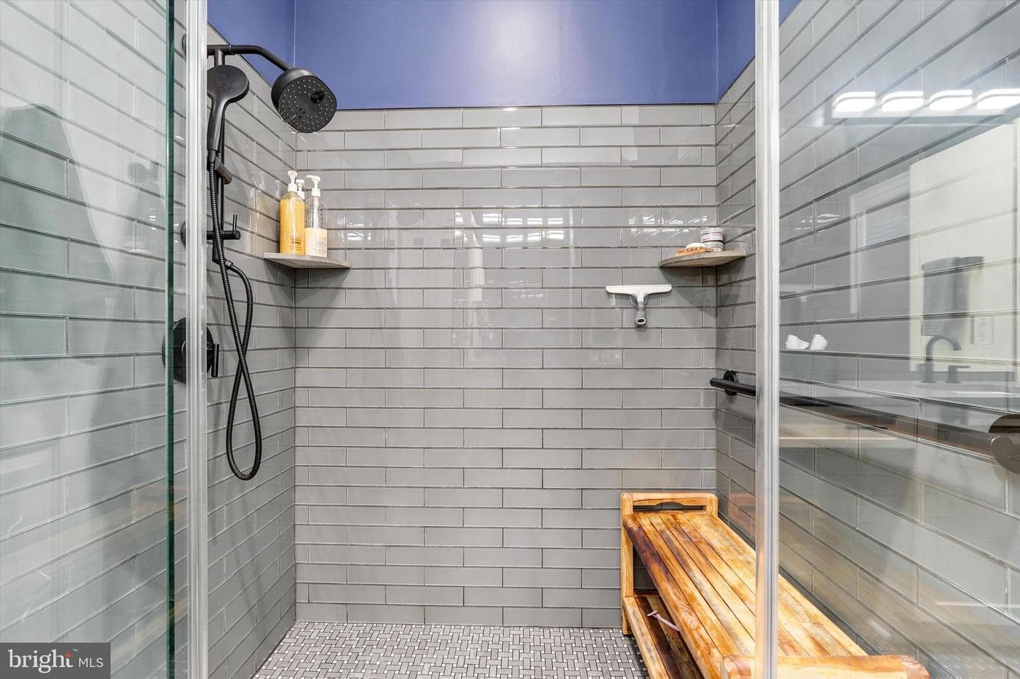 212 Gaskill Street photo 25