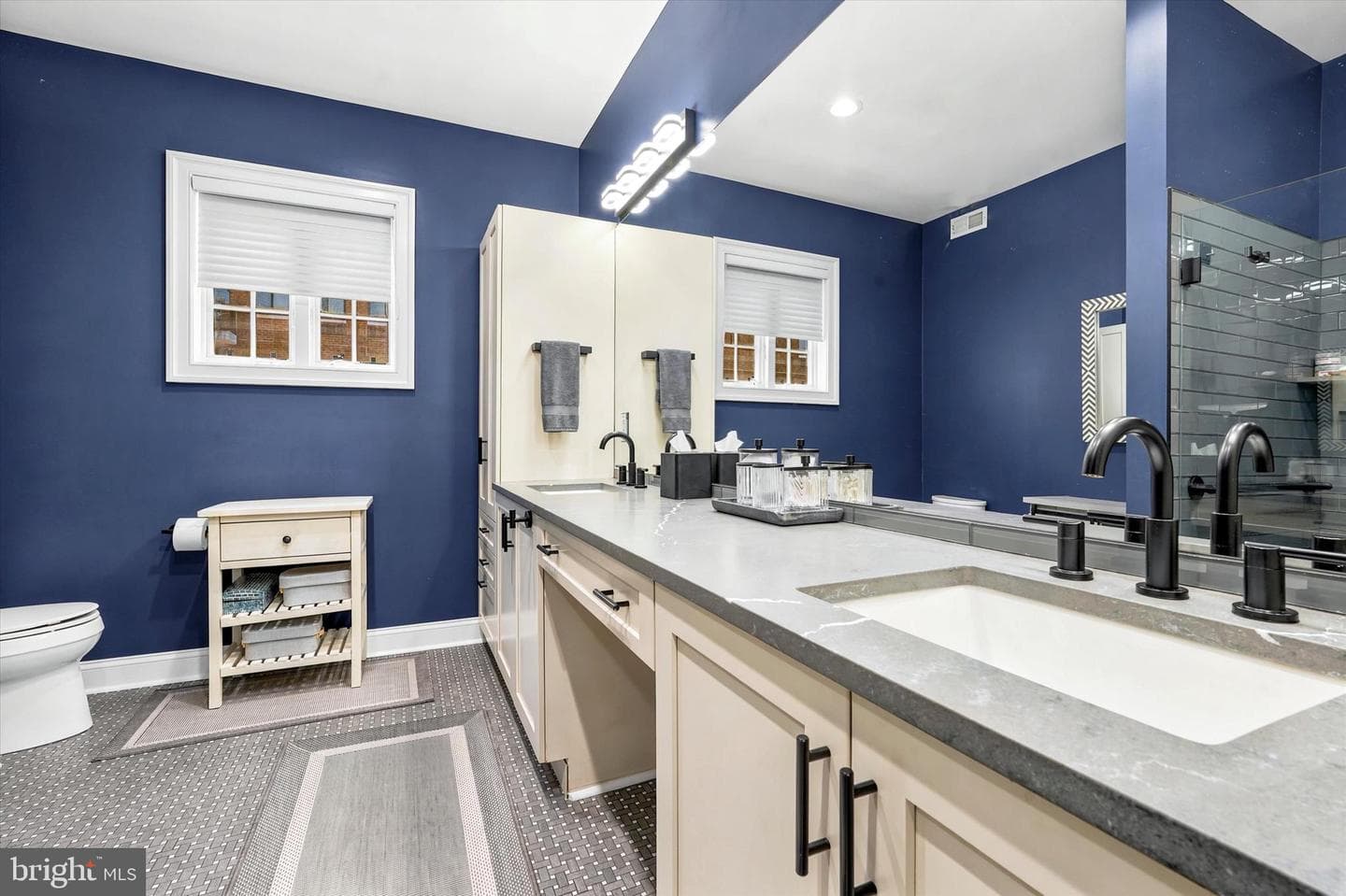 212 Gaskill Street photo 26