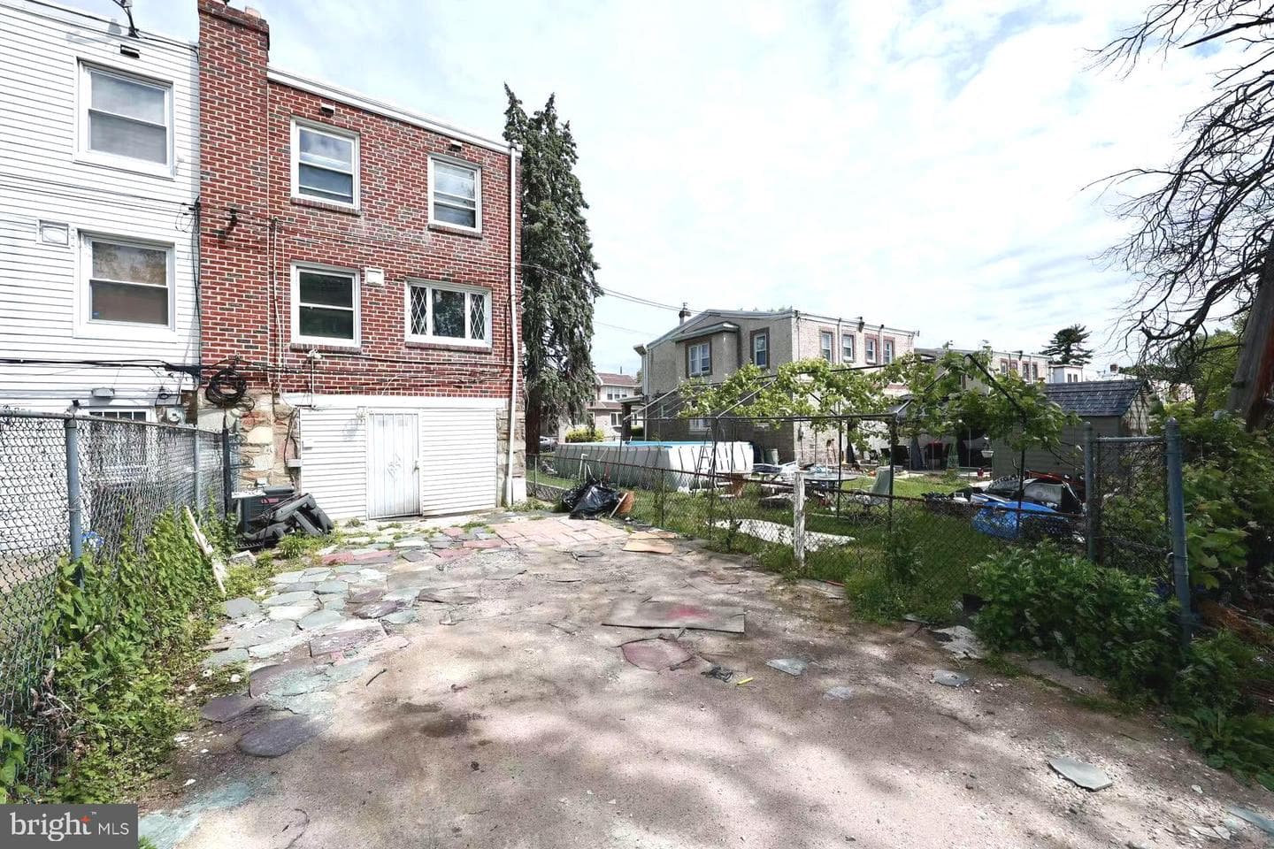 8215 Craig Street photo 32