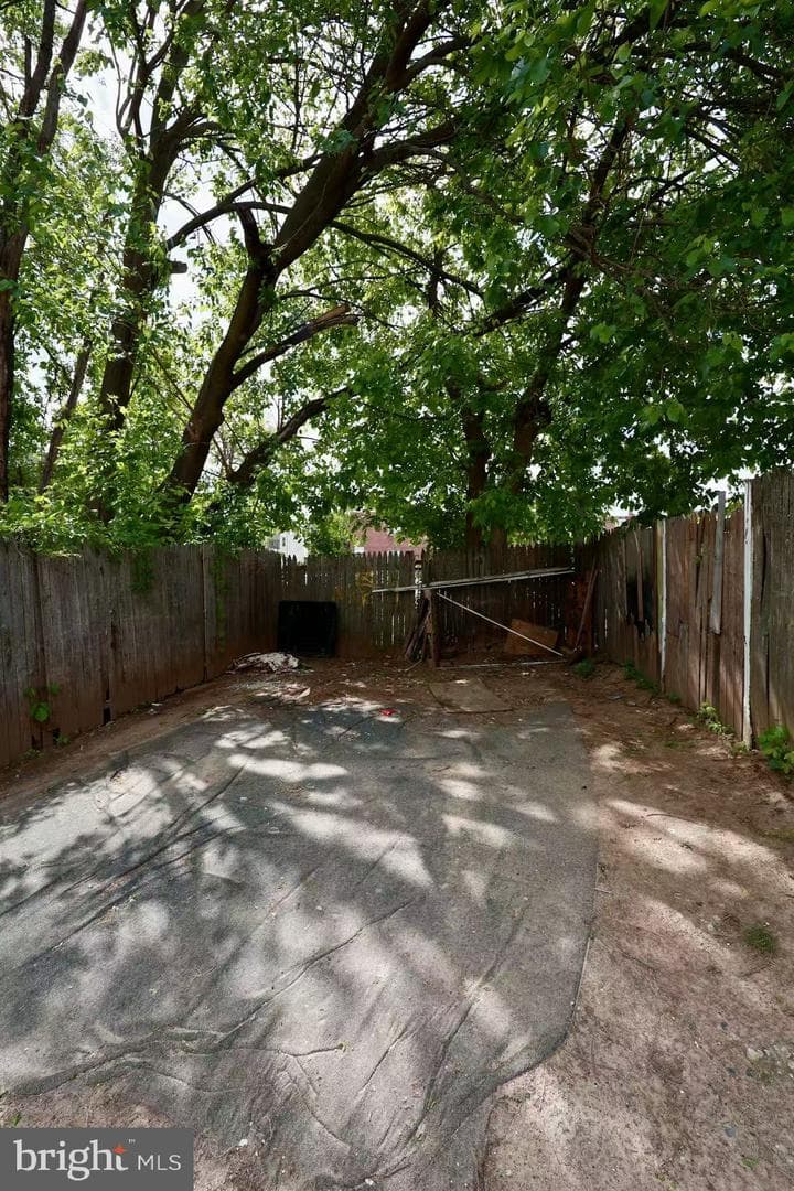 8215 Craig Street photo 33