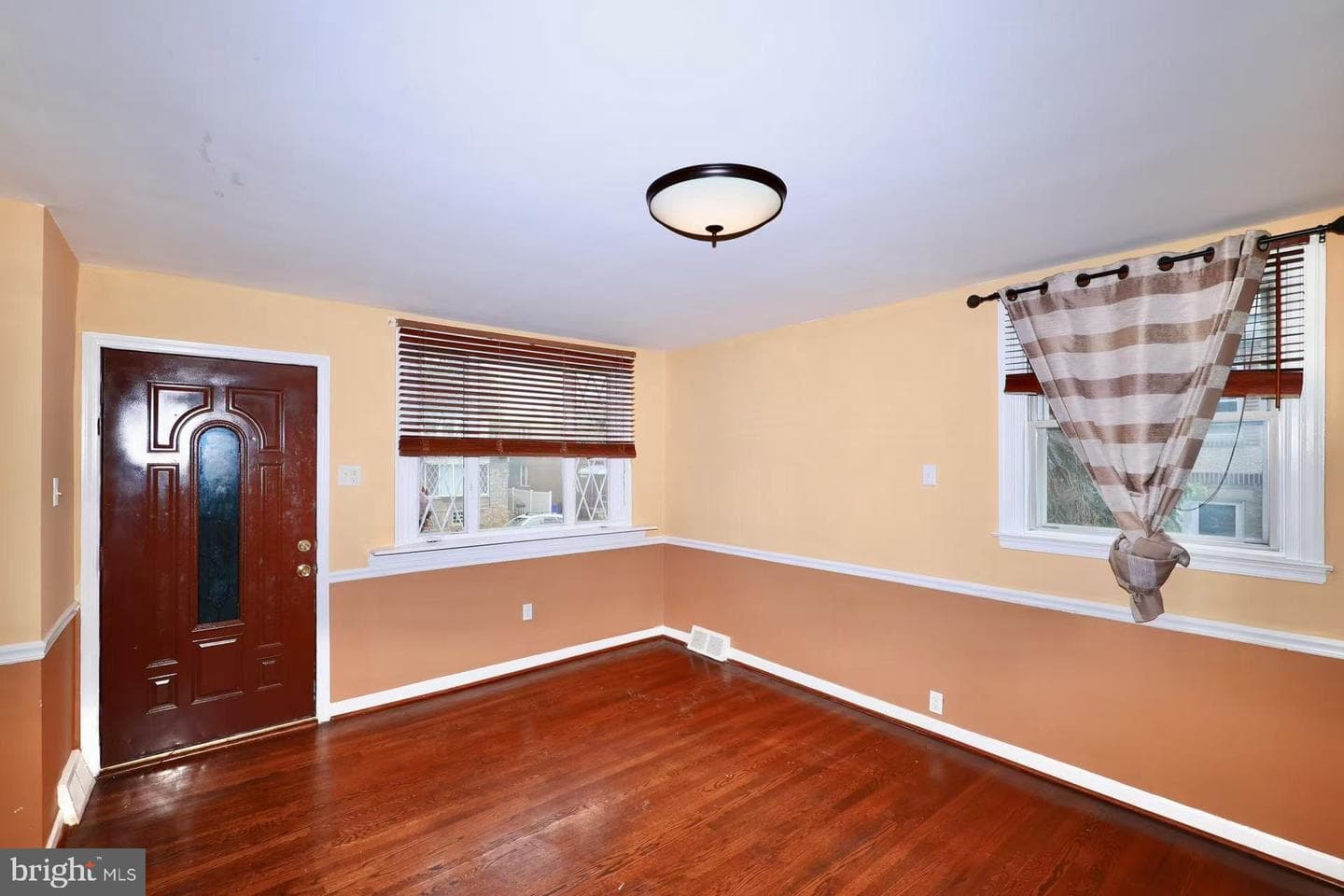 8215 Craig Street photo 8